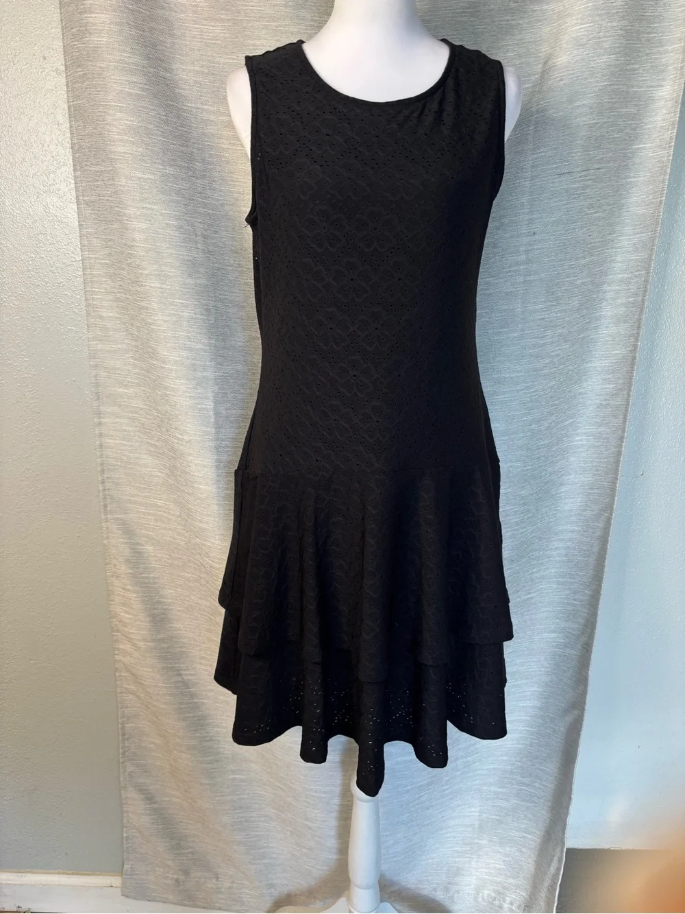 Michael Kors Black Sleeveless Tiered Eyelet Midi Dress